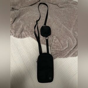 LULULEMON BLACK MODULAR CROSSBODY BAG